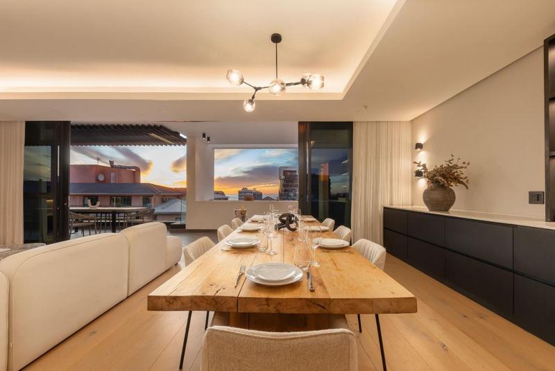 3 Bedroom Property for Sale in Sea Point Western Cape